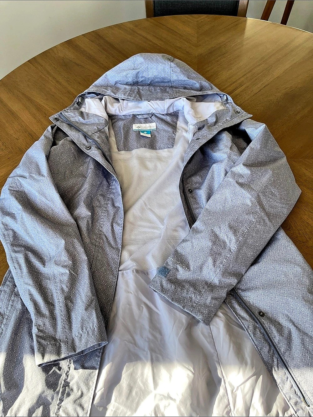 Columbia Women's Scattered Showers Jacket Gray & White Medium NWT